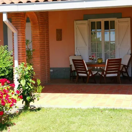 Montesegnale Villa *
